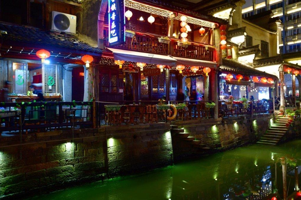 饥饿的哈利